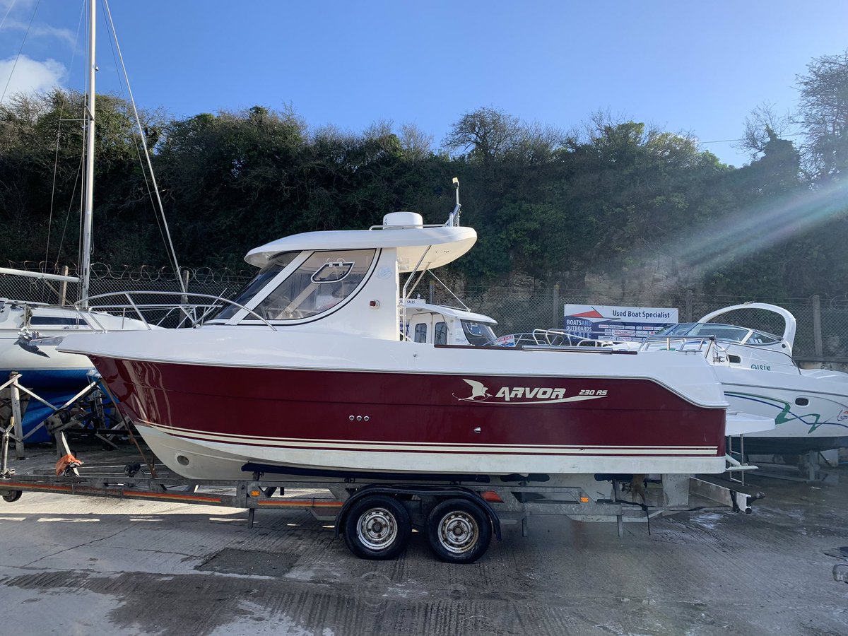 BAO4S's tweet image. Latest Stock arrival for @BAO4S is this Arvor 230as. Cummins 150hp Diesel Inboard. Will be going through the workshop and then on display with us onsite at the @yachthavenquay 

Full details available here

boatsandoutboards.co.uk/Fishing-Boats-…

@BAOBuk 
@