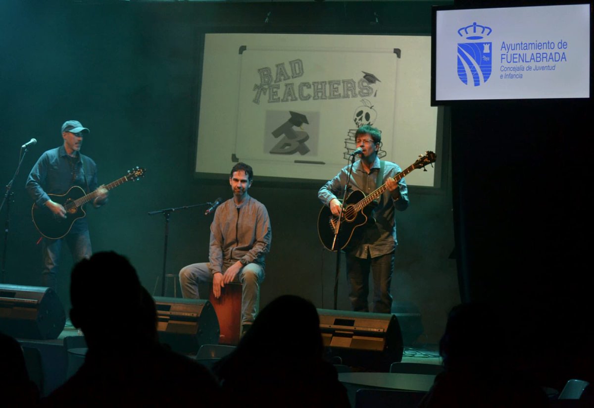 AytoFuenlabrada's tweet photo. Esta noche el Espacio Joven La Plaza las bandas Hércules de Copenhague y Bad Teachers en concierto ponen la nota de buena música este sábado 
 #Fuenlabrada https://t.co/D9ZNPgCi0X