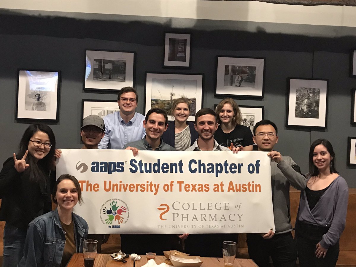 AapsChapter's tweet photo. #AAPSStuentChapter2019Social What a fun Game Night! AAPS Student Chapter🥳🥳 @BillTXCeutics @HDCSmyth @UTexasPharmacy https://t.co/GdMo7nxSsF