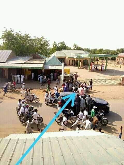 AbdulQahar_AQ's tweet photo. This is the Alpha and Omega of Sokoto State @OfficialAPCNg waving at waving at God knows who 🤣 https://t.co/Kqc55E8fO4
