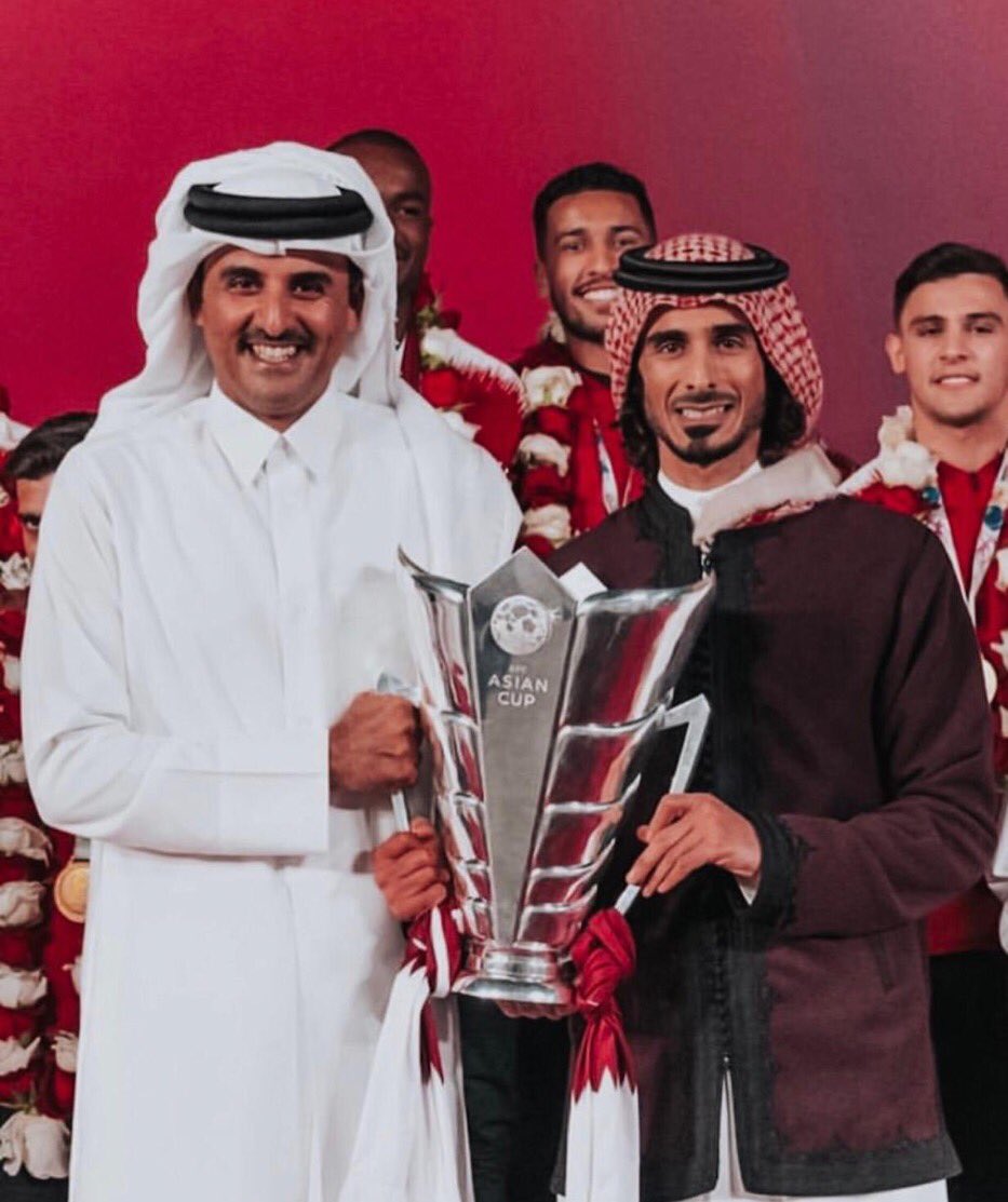 JaberAHA's tweet photo. 🇶🇦🇶🇦🇶🇦🇶🇦❤️❤️❤️❤️✨✨✨✨🎉🎉🎉🎉👏🏻👏🏻👏🏻👏🏻🏆🏆🏆🏆
تستاهلون الفرحة .. ودام عزك يا قطر
#نفتخر_فيكم 
#كأس_آسيا2019
#قطر_بطل_اسيا
#AsiaCup20 https://t.co/Hs6BSfXz8E