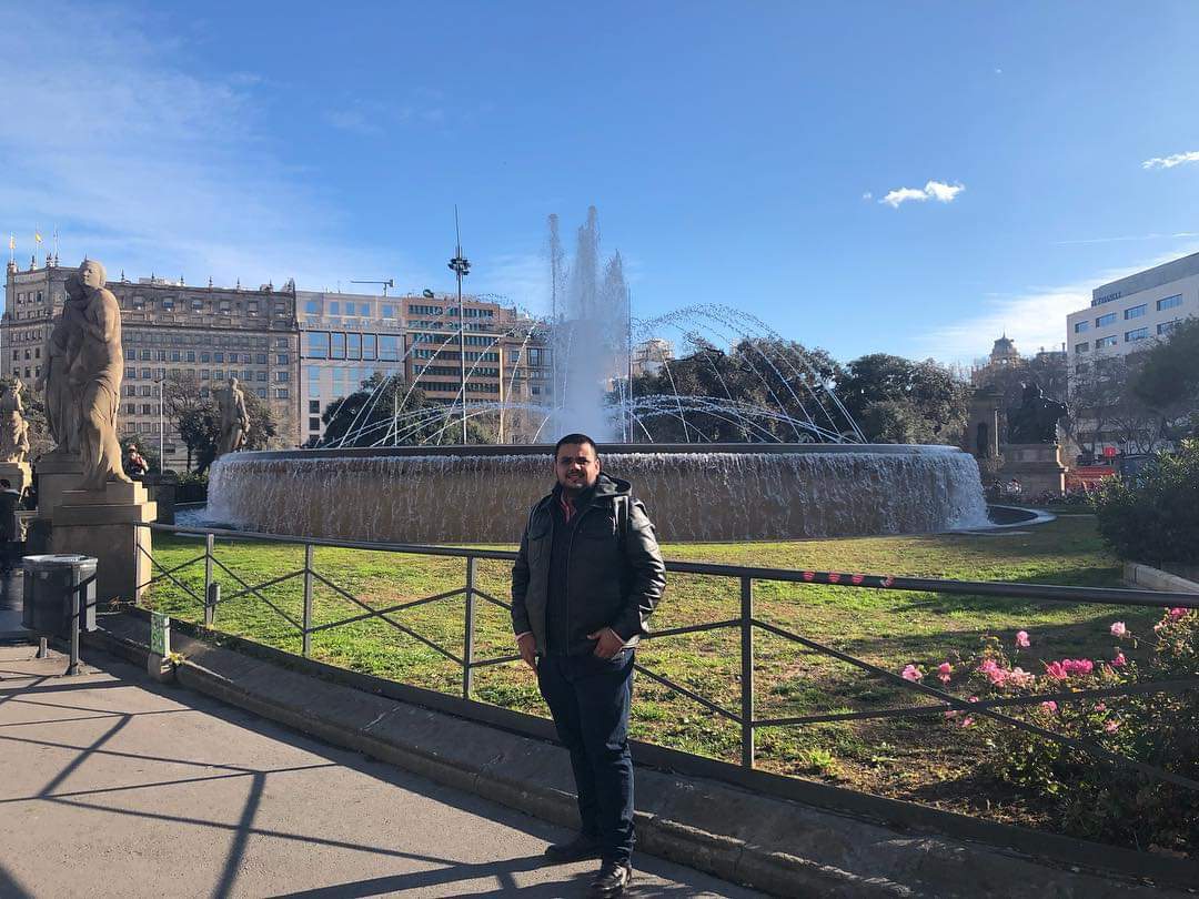 SusyTecmmLA's tweet image. Como Enlace de Internacionalización del @mm_tec campus La Huerta felicito de manera especial a nuestro ex alumno, Arq Ramón ML, único Mexicano en recibir la beca  Fundación Carolina para estudiar un posgrado en la Universidad Politécnica de Cataluña.
Enhorabuena.
#OrgulloTecMM