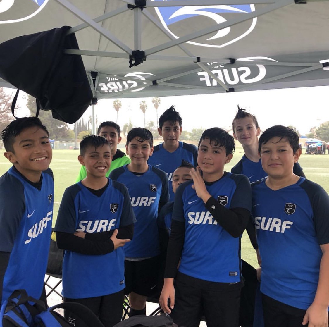 SGVSurfSC's tweet photo. Even the rain can’t keep our SGV Surf B06 DB gents down, besting Golden State 6-0 in a friendly. #SGVSurf #LASurf #SurfProud https://t.co/dCb4btrdcw