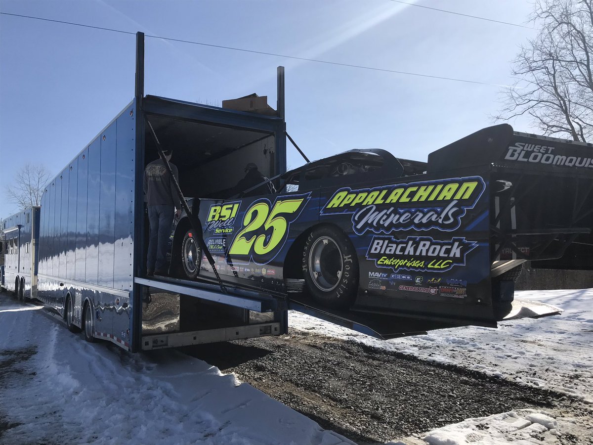mike_benedum25's tweet photo. Finally able to head south after being stuck in the freezing cold and snow!! We will be at @eastbayracepark for the @lucasdirt races! https://t.co/NoiFORZwSl