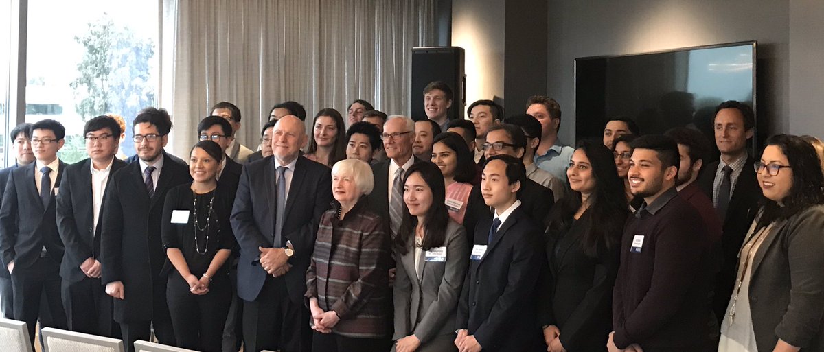 UCSCevents's tweet image. Economics students from @UCSC meet with Dr. Janet Yellen at the UC Santa Cruz Foundation Medal evening. #ThinkUCSC