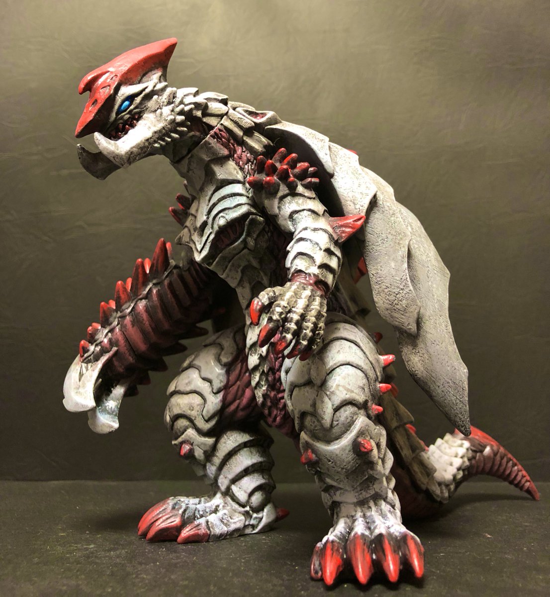 邪願獣スネークダークネス。ウルトラ怪獣DXソフビをリペイントしました