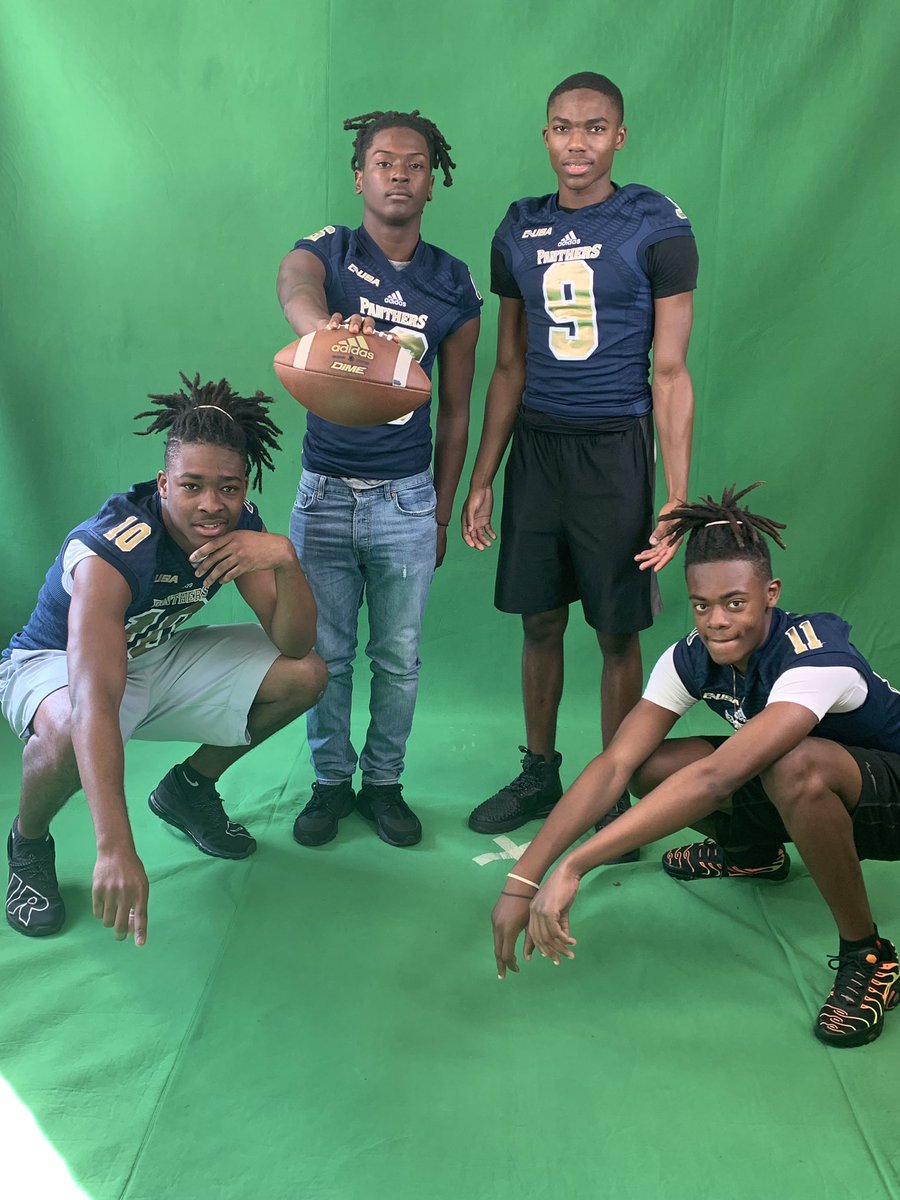 6roke6oi_keem's tweet photo. How it look???@TheRealCoachMoe @kenard_lang @MarioMypkdk79 @one6seth @247Sports https://t.co/LFHwBGBLWs