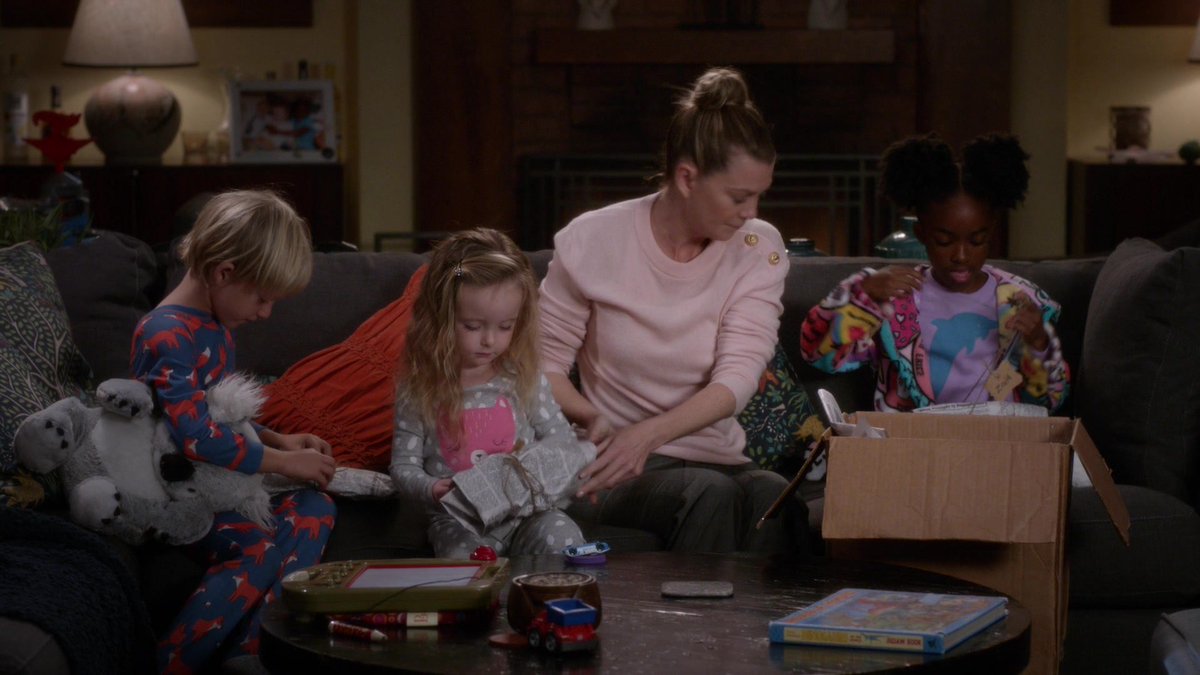 EllenFansite's tweet image. 📸#GreysAnatomy "The Winner Takes It All" Screencaps ellen-pompeo.com/photos/thumbna…