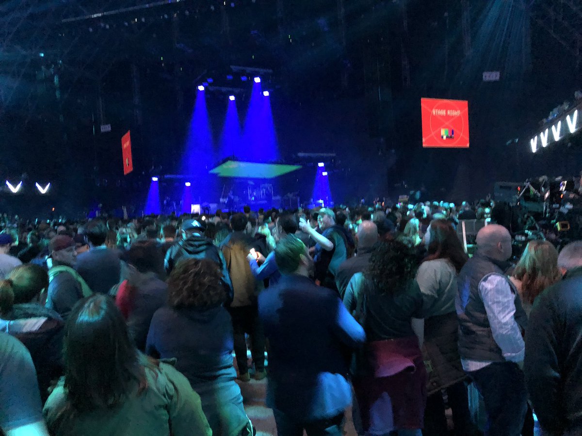 Getting ready for the Foo Fighters to take the stage. #LifeAtAtt
