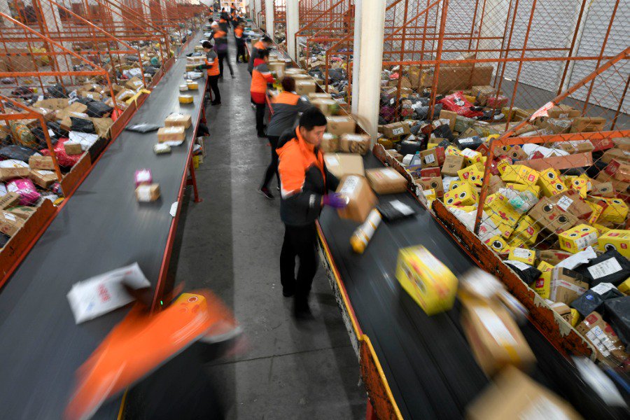 XHNews's tweet photo. A closer look at the Chinese economy would prove that concerns over a slowdown spillover are overstated. Here's why: https://t.co/8F9R2kXKV9 https://t.co/AyyftreepL
