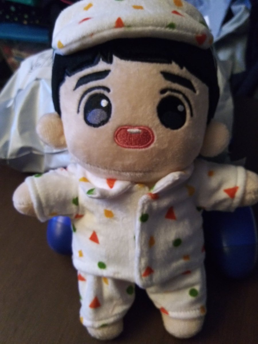ElissaS16's tweet photo. Thanks @TaylorW_GOs 😊
My Kyungsoo doll arrived safely. 👍 https://t.co/B8OaPMOwFh