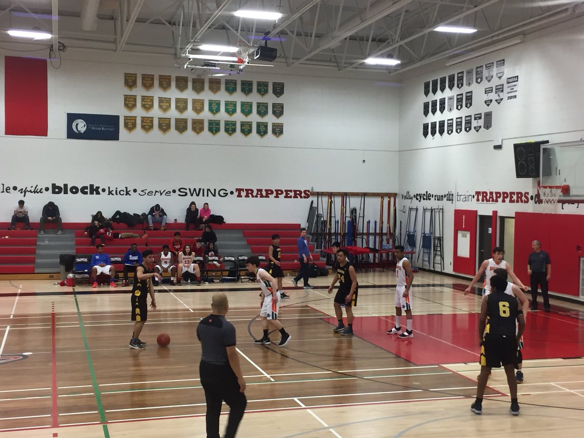 TA5201's tweet photo. Great battle between our @EcoleMcTavish #marauders and @CompMinerTweets #miners! @FMPSD #teamwork #consolationfinal https://t.co/VO7qdeA9Zr