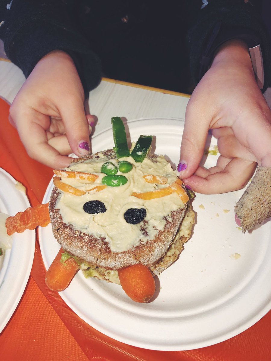DassKelsey's tweet photo. During our Saturday morning our second session made healthy sandwiches! Check out the veggie creativity @CreativityCLB 🥕🥑🥒 https://t.co/9kOtSbM3xG