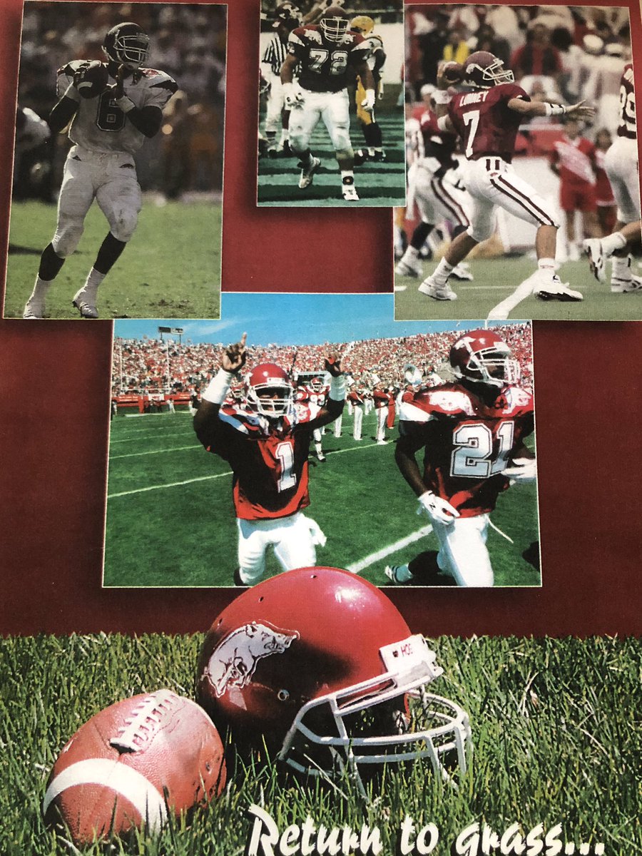 JayMeadors's tweet photo. I had an awesome time today at the acard show and ok Fair at the Saline County Library. Always talking football with Razorback Fans. Thanks to guy Mike Price for the invite and these oldies but goodies. @alucas80 Mike spoke highly of you!
#Circa95 https://t.co/vbaChA4OYx