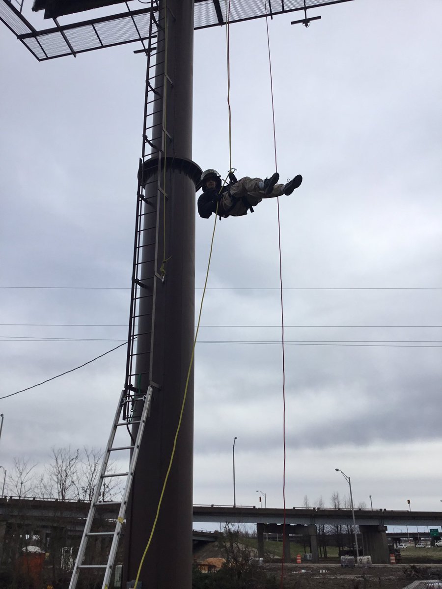 MFDClass1's tweet photo. Region 8 USAR Rope Rescue Training https://t.co/gjO1zXBFME