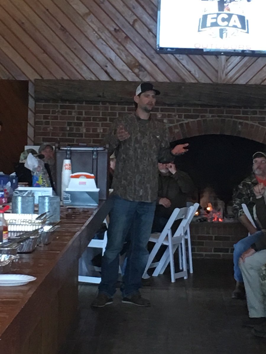 PCHS_Baseball1's tweet photo. Great event today at Mossy Pond!  Awesome to have PC baseball hear a former first overall pick and World Series champion talk about how there is something bigger in this life than baseball! @okefca @TobyCrews https://t.co/mMMxwFRqZD