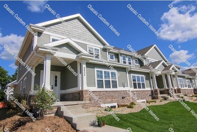 CCHofWaunakee's tweet photo. There are still a few COMPLETED Innovation Condo units available! Give CCH a call ASAP and make one of these beautiful condos your new home! 608-850-4450 https://t.co/xInzGIBUF9 https://t.co/wTpRrXCvZI