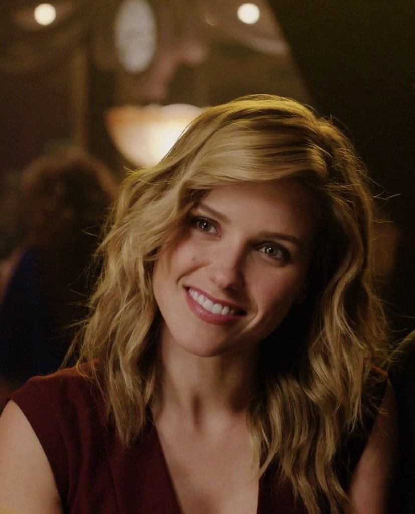 spenceroharas's tweet photo. Day 7: Favorite season.
Season 2 Erin snapped really hard, I wouldn't mind if she punched me or something. #ErinWeek https://t.co/kCrAMVZbLM