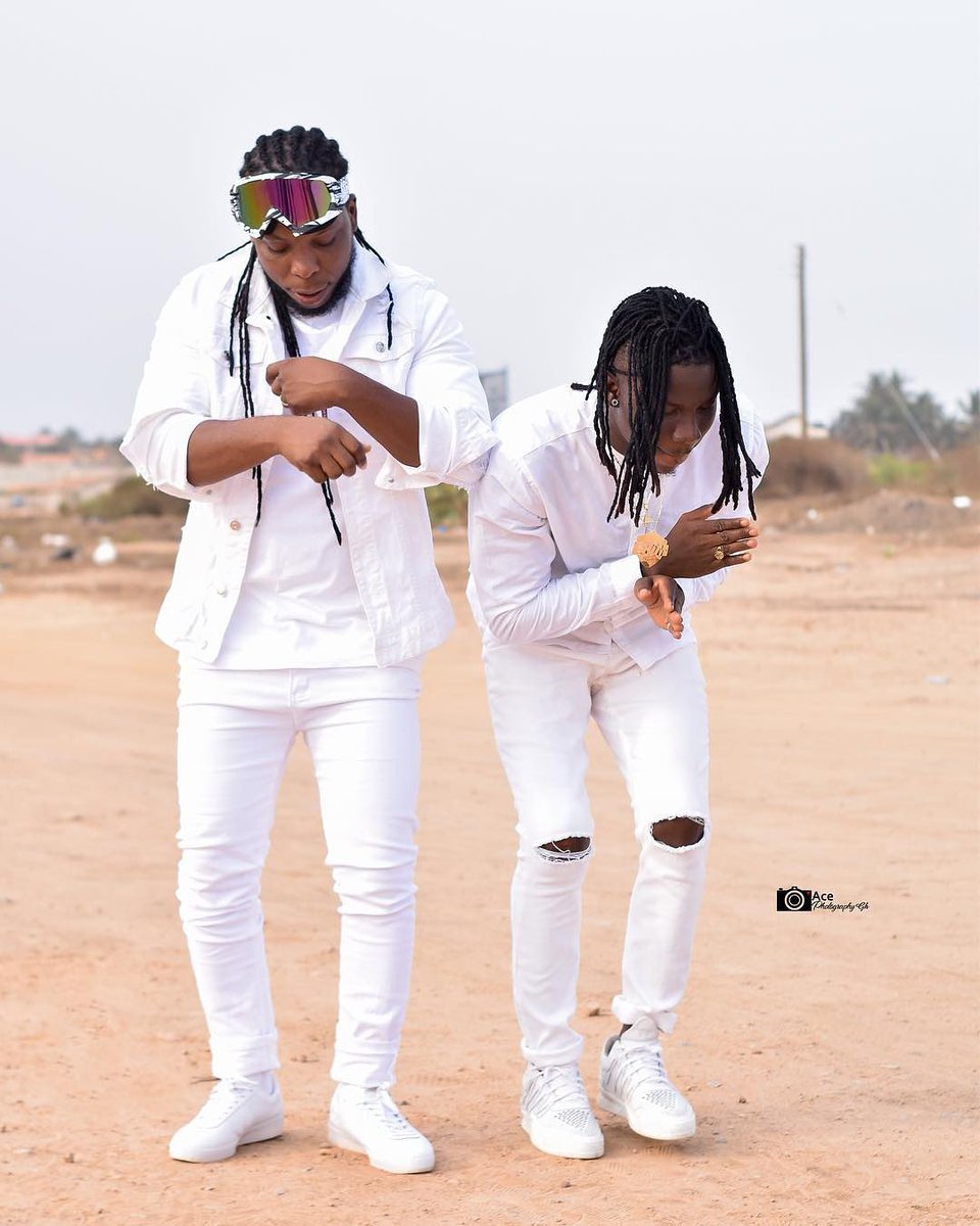 RonnieIsEveryw1's tweet photo. #BTS #PowerVideo VIDEO OUT @iamedem x @stonebwoyb π₯π₯
_
#Ronnieiseverywhere https://t.co/Fzt10dC8d7
