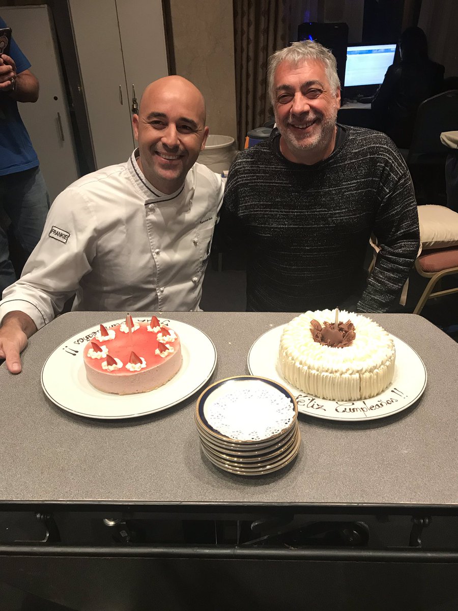 karinadepaolis's tweet photo. Trabajamos y festejamos! Feliz cumple Frankie y DelPo! #NuestroChef #NuestroDire https://t.co/gd1vXEEGOO
