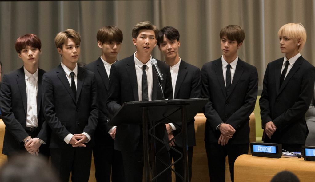 min_suga3_'s tweet photo. 🖇️No matter who you are, where you're from, your skin color, your gender identity, just speak yourself. Find your name and find your voice by speaking yourself...
                                      Kim Namjoon https://t.co/GRPGEC9nBT