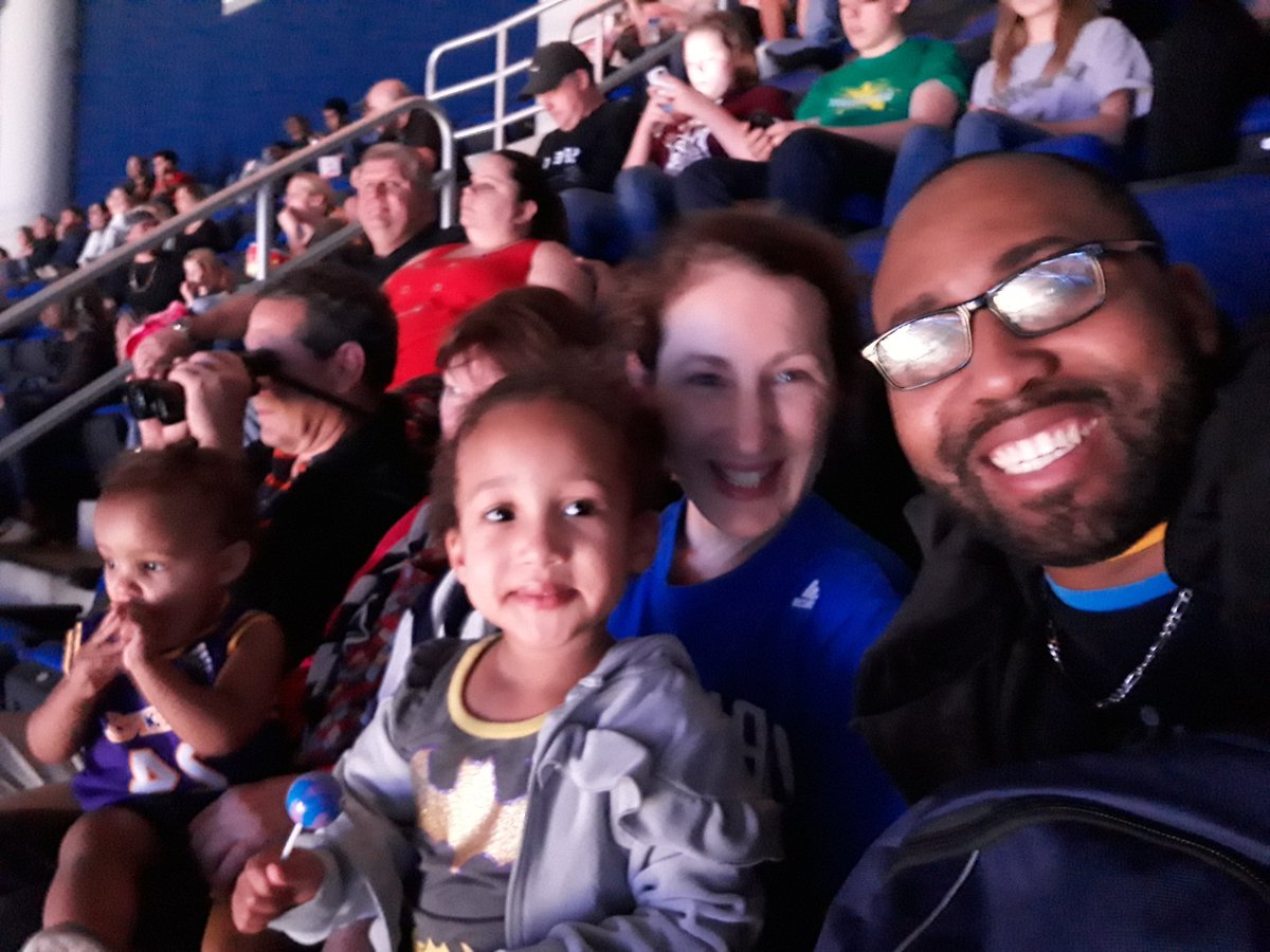flyingeagle1220's tweet photo. #disneyupgrade #kidsfirstbasketballgame #orlandomagic https://t.co/dSE4CA6a1X