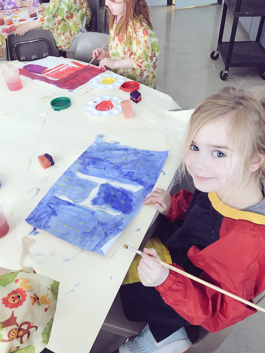 MissRutzki's tweet photo. Exploring primary colours with sponges and paintbrushes 👩🏼‍🎨 they were amazed at the colours they created #kindergartenart #gradeoneart @WapellaSchool https://t.co/3KHFOsDMyH