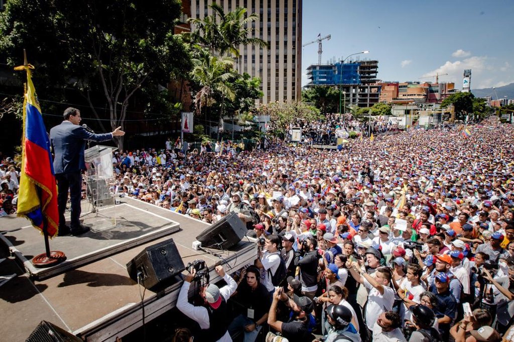 jguaido's tweet photo. Tengamos la certeza de que  TODOS estamos jugando un rol importante en la transición y de que #ElMundoEstaConVzla.

#VamosBien https://t.co/cgsWFN243c
