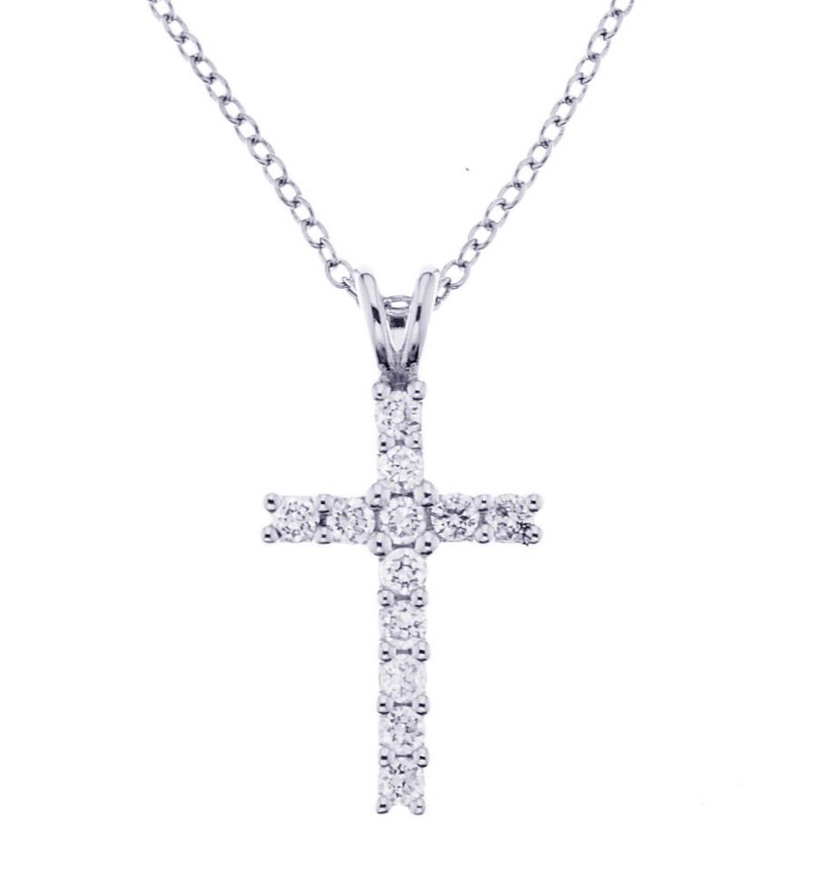 ElevareJewelry's tweet photo. Celebrate #love this Valentine’s Day with our new Platinum #Cross Pendant! https://t.co/Ph7Bs8ZySd