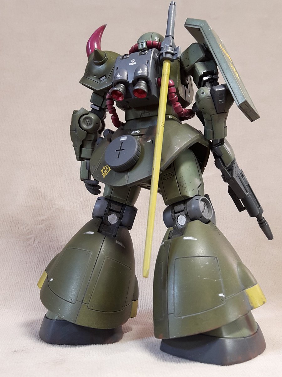 くらら 小説版 コロニーの落ちた地で より ザク G型 キャリートン鉱山基地守備隊 完成です 実はg型は２種類ある 小説オリジナルの機体ですね 折角なので装備を対空兵装に あの犬のエンブレムは Wd隊 ジークジオン W ゞ ガンプラ