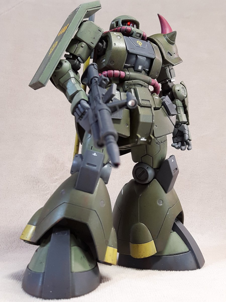 Twitter पर くらら 小説版 コロニーの落ちた地で より ザク G型 キャリートン鉱山基地守備隊 完成です 実はg型は２種類ある 小説オリジナルの機体ですね 折角なので装備を対空兵装に あの犬のエンブレムは Wd隊 ジークジオン W ゞ ガンプラ