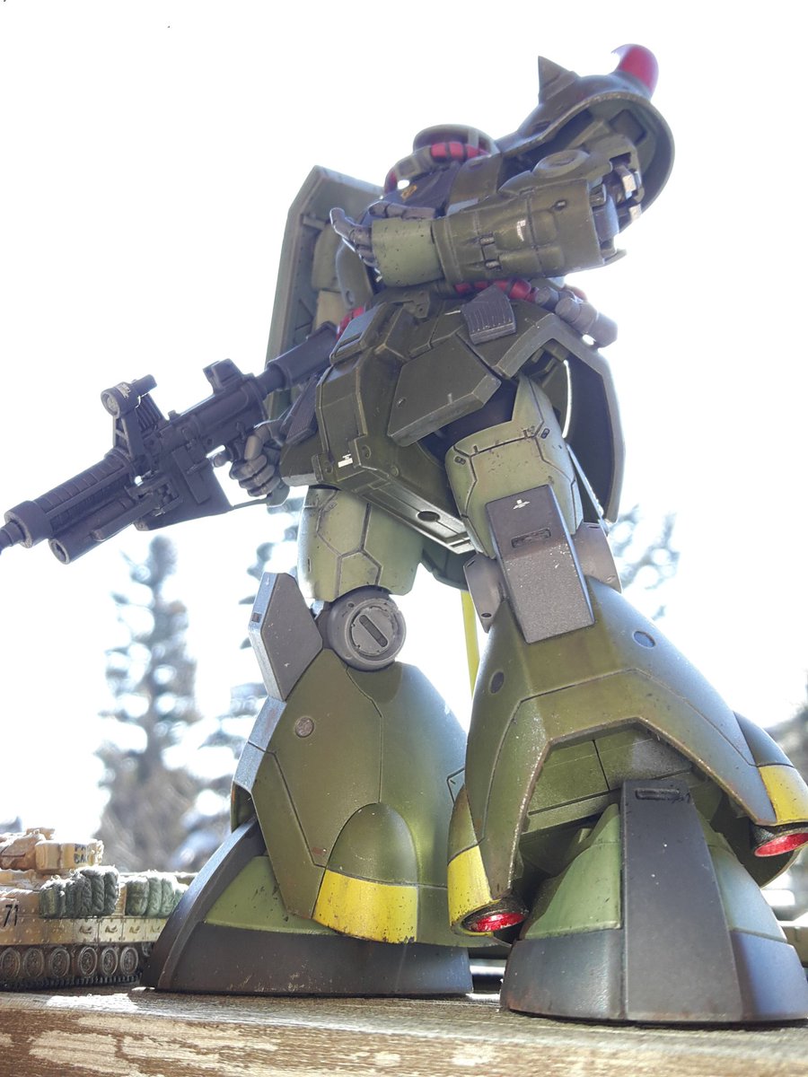 くらら 小説版 コロニーの落ちた地で より ザク G型 キャリートン鉱山基地守備隊 完成です 実はg型は２種類ある 小説オリジナルの機体ですね 折角なので装備を対空兵装に あの犬のエンブレムは Wd隊 ジークジオン W ゞ ガンプラ