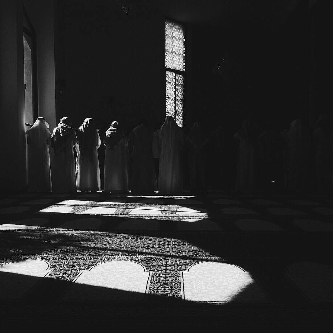 Forhassanb's tweet photo. هُناك سجدة في آخر  الليل ،محبوبة عند الله تتخللها مغفره وإستجابة دعاء و رزق وفرحه بإذن الله فلا تستهينوا بها 💙 .

#الوتر https://t.co/LC8EQxU6d8