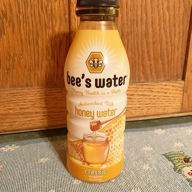JacobsHFarm's tweet photo. I bought one of these at @worldmarket today and it’s good! I don’t know why I don’t always add a little honey to my water! It would be even better with raw local honey 🍯🐝❤️
@drinkbeeswater
#honeywater
#beewater
#honeyideas
#beesareamazing https://t.co/Jhrv2mtSEk https://t.co/vl1bUdSOOh