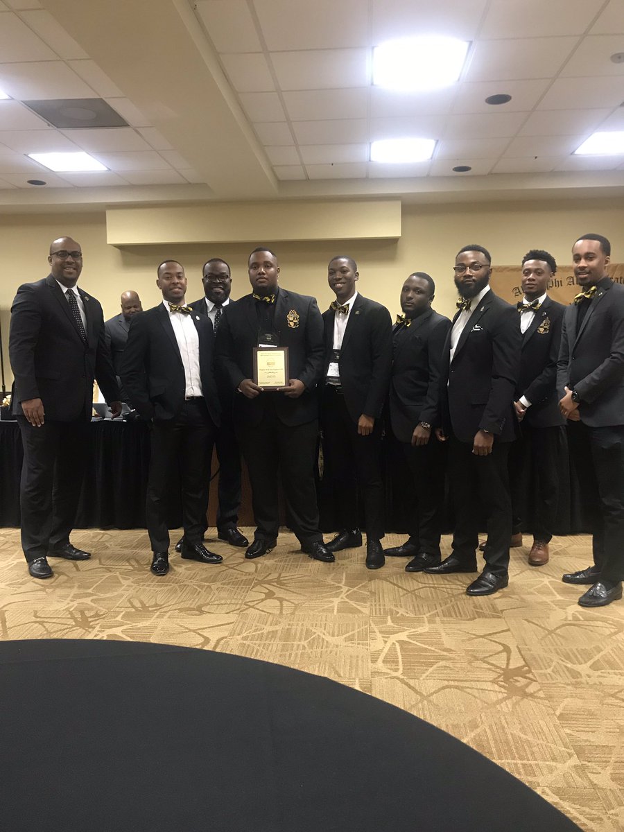 AlphasUca's tweet image. 