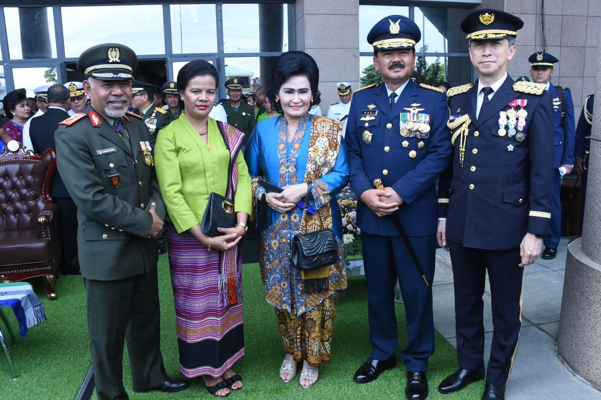 Puspen_TNI's tweet photo. Panglima TNI Hadiri Undangan Upacara HUT ke-18 F-FDTL....😎💂 #undanganupacara #FFdtl https://t.co/xHGq0sQ1iQ