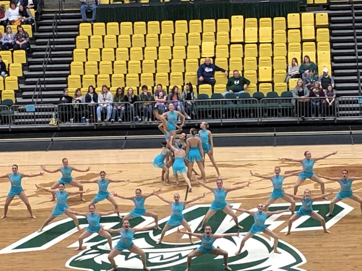 AdminsLayton's tweet photo. #Lancelles & #DEttes represent at state drill with beautiful routines! #teachindavis yes, but we can also dance in Davis District! https://t.co/Fu5p0KUiFF
