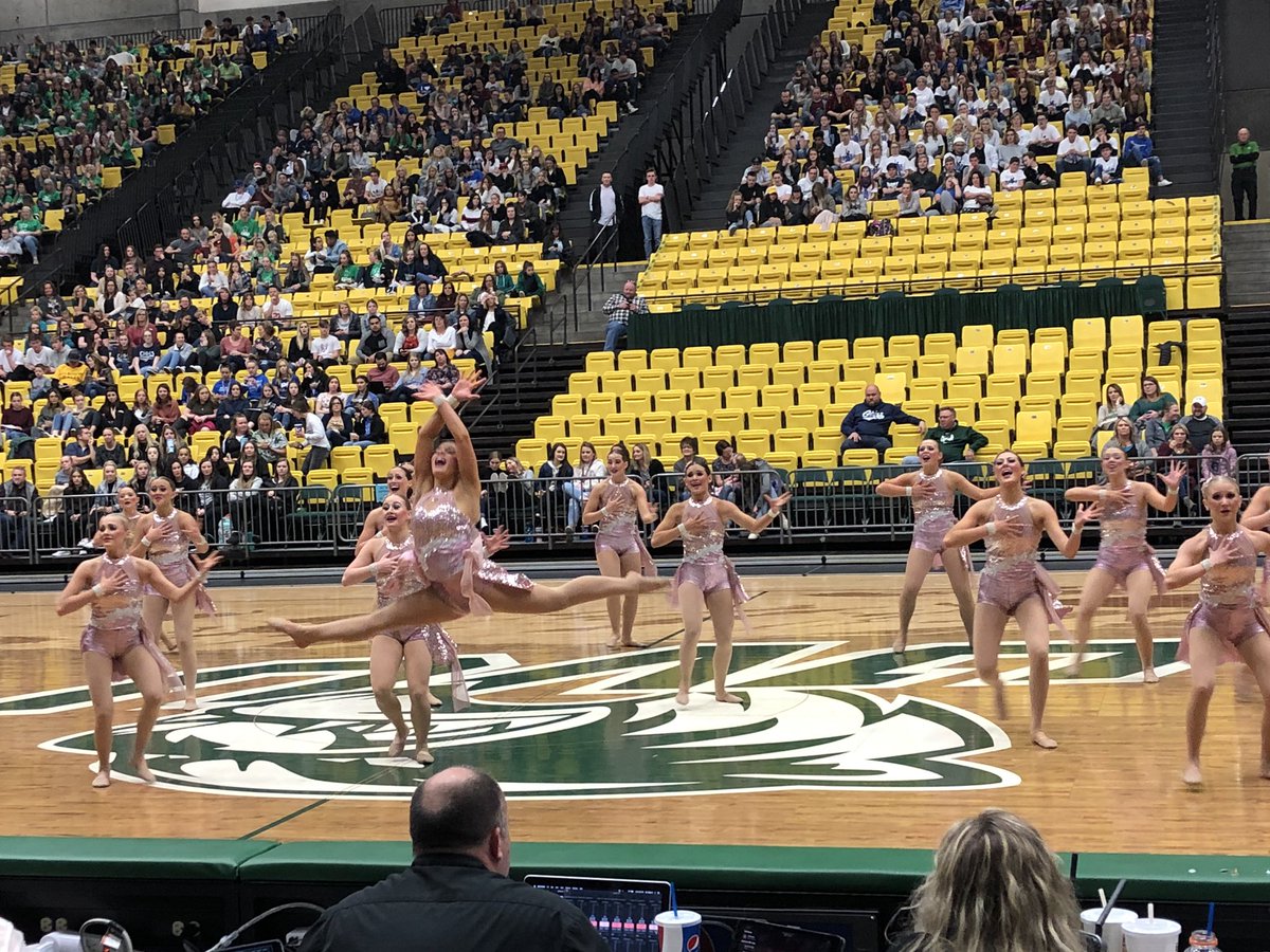 AdminsLayton's tweet photo. #Lancelles & #DEttes represent at state drill with beautiful routines! #teachindavis yes, but we can also dance in Davis District! https://t.co/Fu5p0KUiFF