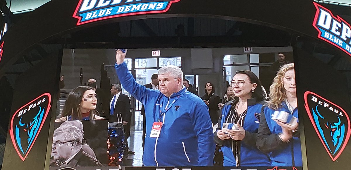 daruma853's tweet photo. Happy #BlueDemonDay and all congratulations to Kevin McCann on his induction into the @DePaulAthletics @DePaulU hall of fame! Once a Blue Demon, always a Blue Demon! https://t.co/UWuUNRDTlB