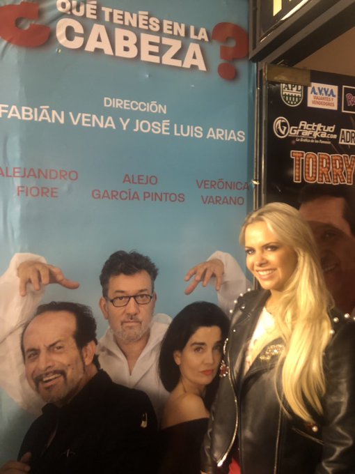 Genial obra ¿Qué tenés en la cabeza? En el teatro La Campaña! Escrita por el gran @elbetocasella no se