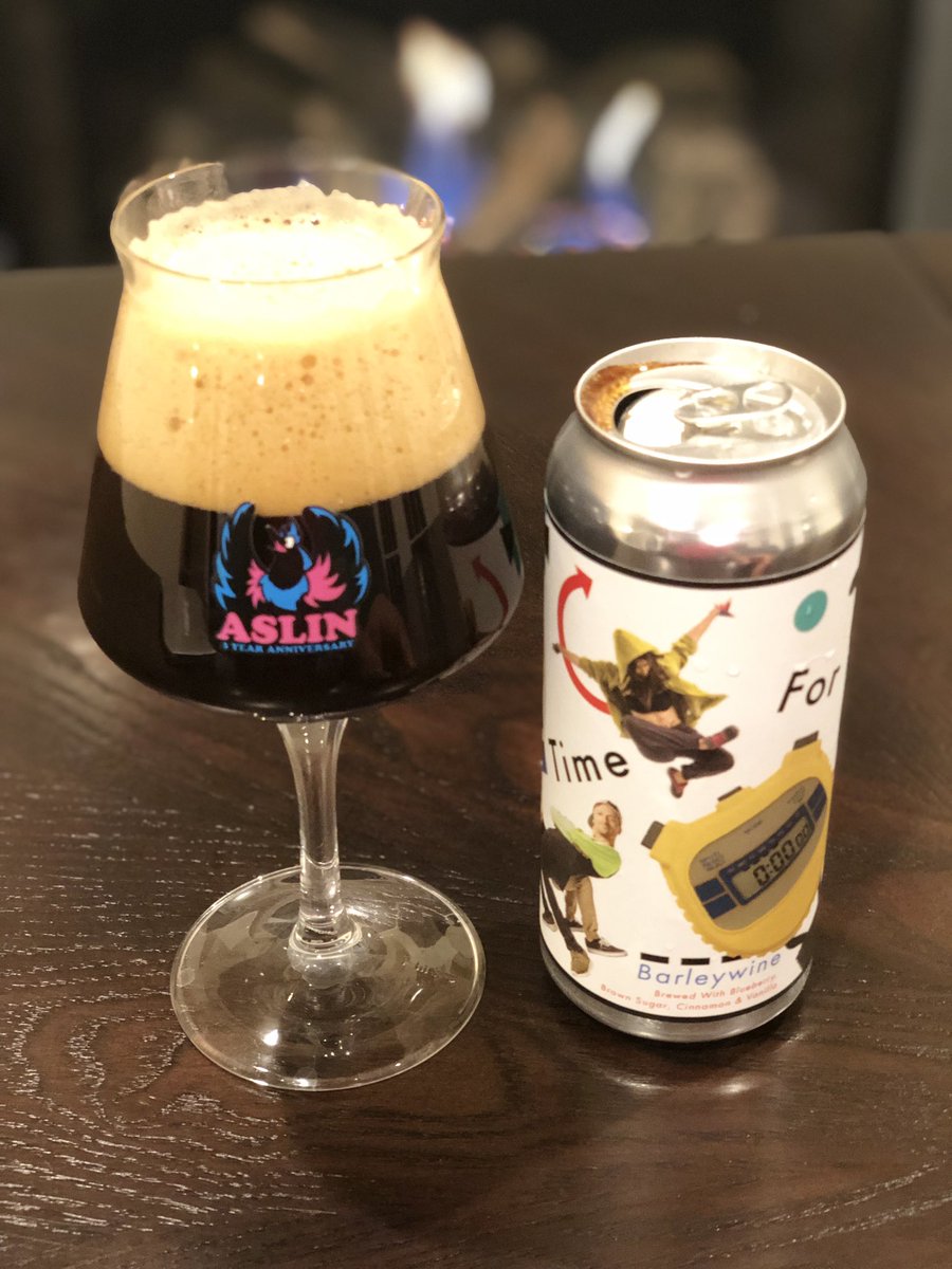 Stouts_Porters's tweet photo. Time For That Barleywine from @Aslin_BeerCo. Nice vanilla and blueberry aroma. Nice mouthfeel and lacing after each sip. Love the vanilla, cinnamon, blueberry flavors. 4.5/5 #craftbeer #vacraftbeer #timeforthat #stouts_porters https://t.co/KTzQoWR7CM