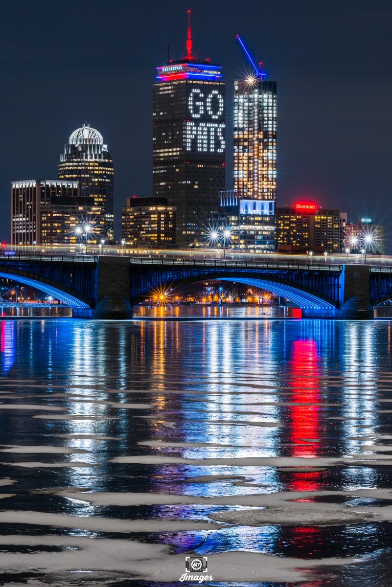 617Images's tweet photo. Boston's Prudential Tower is lit GO PATS all this weekend in support of the @Patriots #SuperBowl appearance!

#GoPats 
#StillHere
#PatriotsNation
#EverythingWeGot 
#SBLlll https://t.co/shNMcwgDXj
