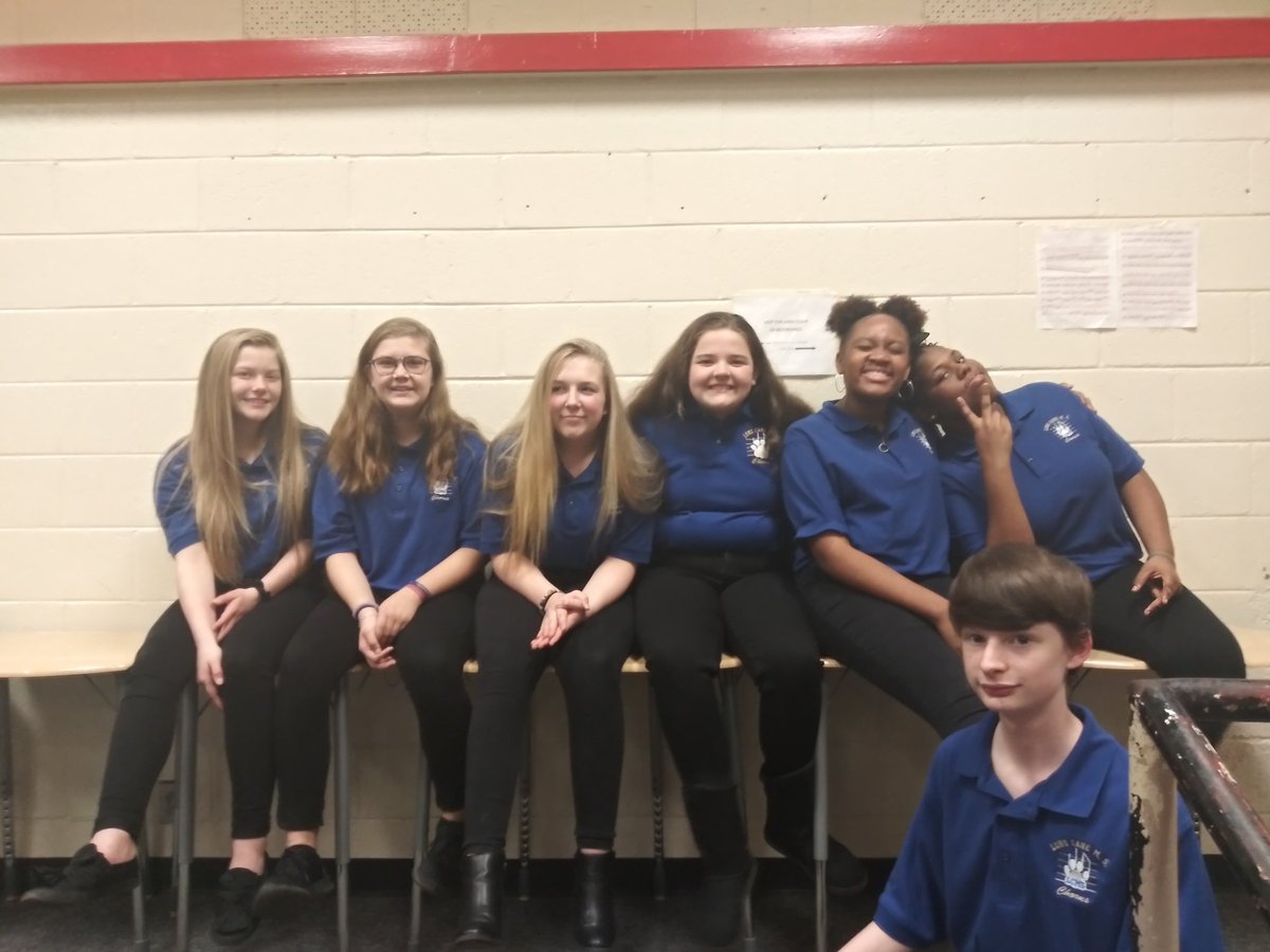ABrownLCMS's tweet photo. It was so hard to get a picture of them lol. Say "Hey" to our District Honor Chorus kids! #lcmscougarstrong #lcmschorus https://t.co/RB7QLCzVaw