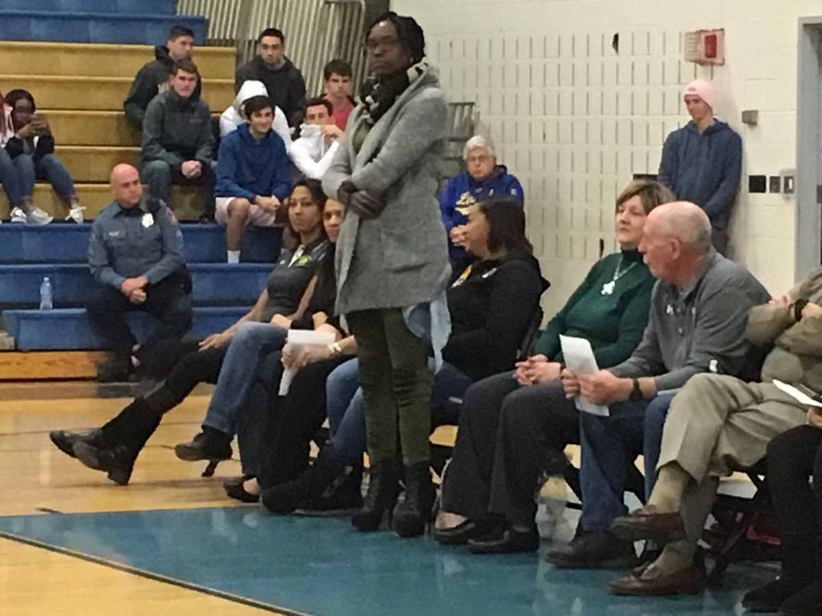 hcpss_smil's tweet photo. Congrats to members of the #HoCo Women’s Athletics Hall of Fame who were also honored this evening! Great event! https://t.co/m0rfnsV6XN
