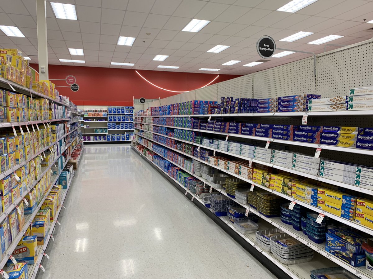 Winding down the fiscal year on a high note! 6% comp, up and up green BRLA for the week, and no better way to exit the year than looking squeaky clean... Let’s start the new year with a bang! Go Pats! <a href="/ashleigh_kish/">Ashleigh Kish</a> <a href="/iheartgarage/">Valerie Miller</a> #OneTeamOneDream@2048😁
Thats right, I tweeted!!