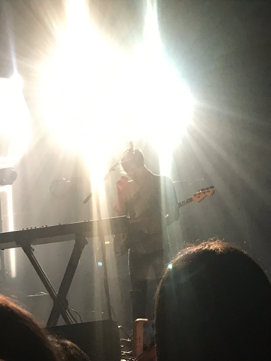 notsofie25's tweet photo. i got to see my favorite band ever tonight with my best friend and it was totally worth standing outside for 4 hours. i’ve never been to a better concert with a better experience https://t.co/EtZSPrQwSY