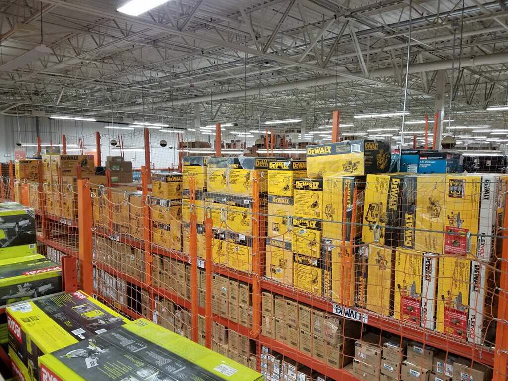 2306_Golfer's tweet image. 2306 Hardware overheads are ready for spring shipments. 22 empty overheads!!!! Overhead organization goes a long way!!! #packouttosellout #overheadorganization
