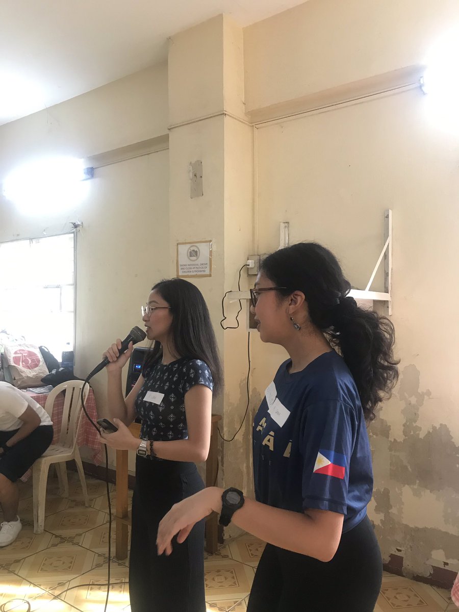LakasdiwaAMV's tweet photo. For our first game today, we’re playing the boat is sinking! 💙
#LDGivesback
#UphoLDtheLegacy
#AMVCOMELEC1819 https://t.co/bJcWfA1tq6