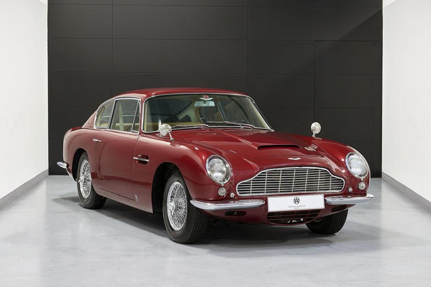 PSK_PH's tweet photo. It's the only convertible made with the DB4 GT engine.

https://t.co/pacRA6YEXr

#ASTONMARTIN #CLASSICCARS #RESTORATION https://t.co/UfVMSArIsN