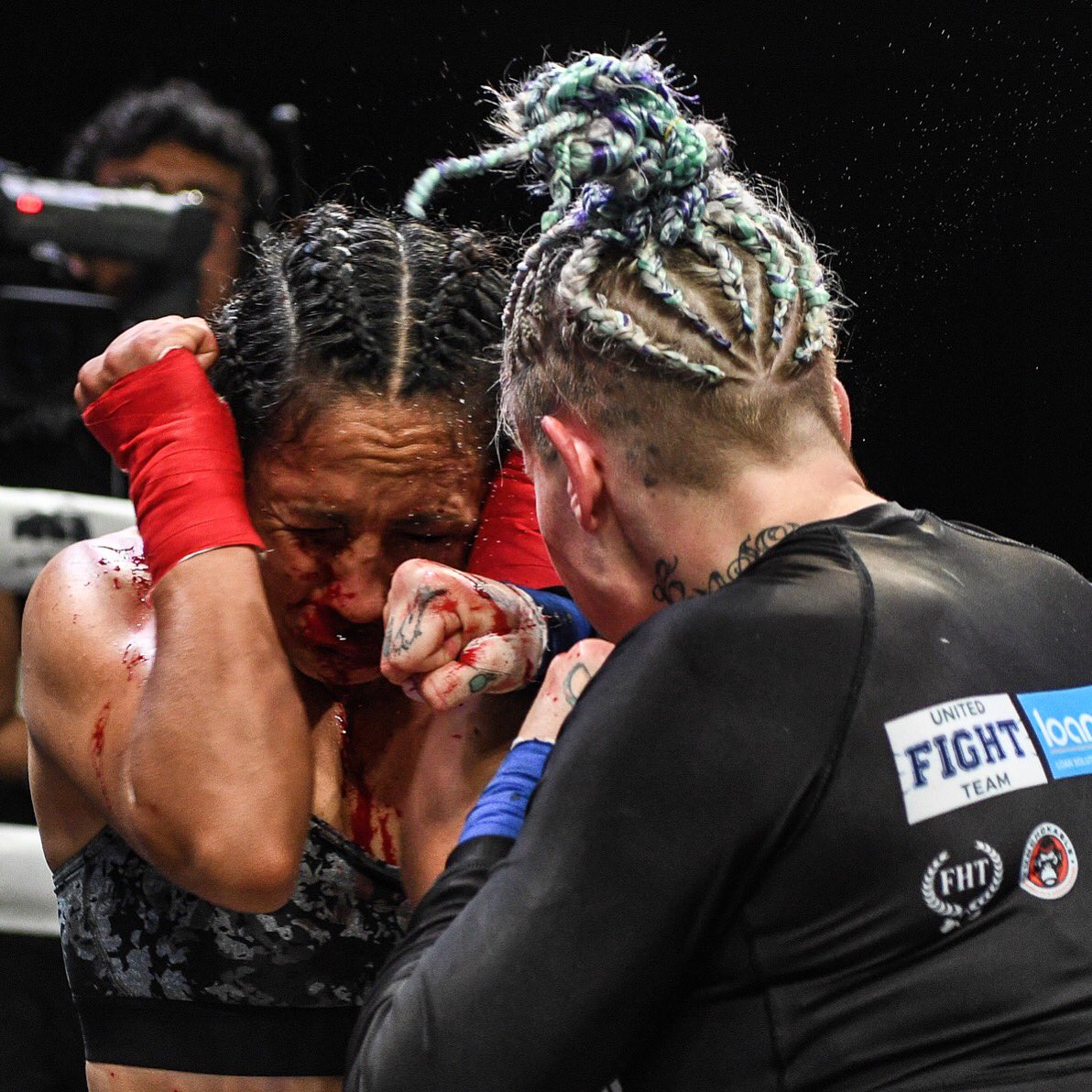 VITAL277's tweet photo. Fun night of fights here in Cancun with @bareknucklefc #BKFC4 https://t.co/8k0B1W56qu